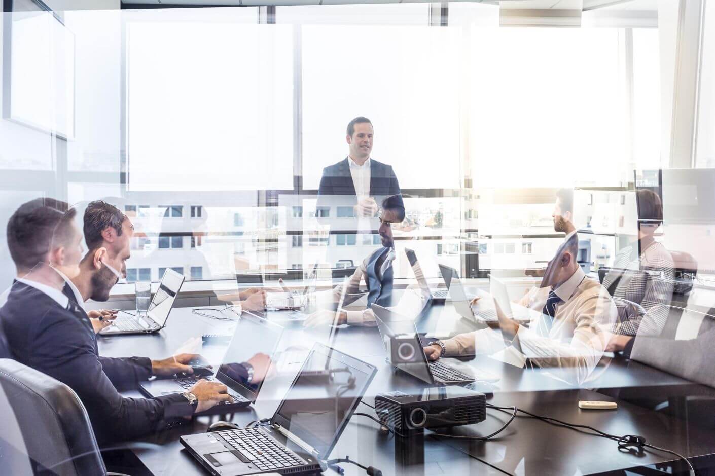 iskratel services professional team building 375x250